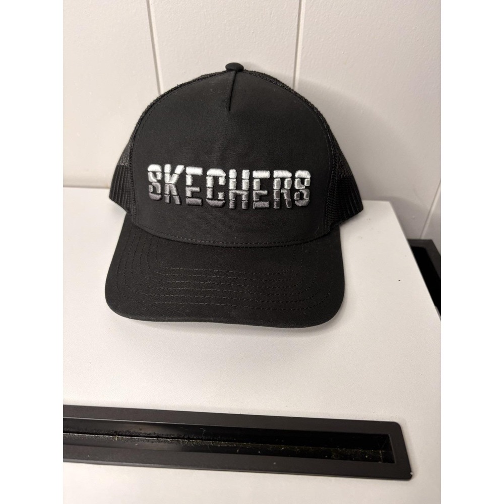 Vtg SKECHERS Adjustable Snap Back Blackball Cap/Hat with Embroidered Logo black